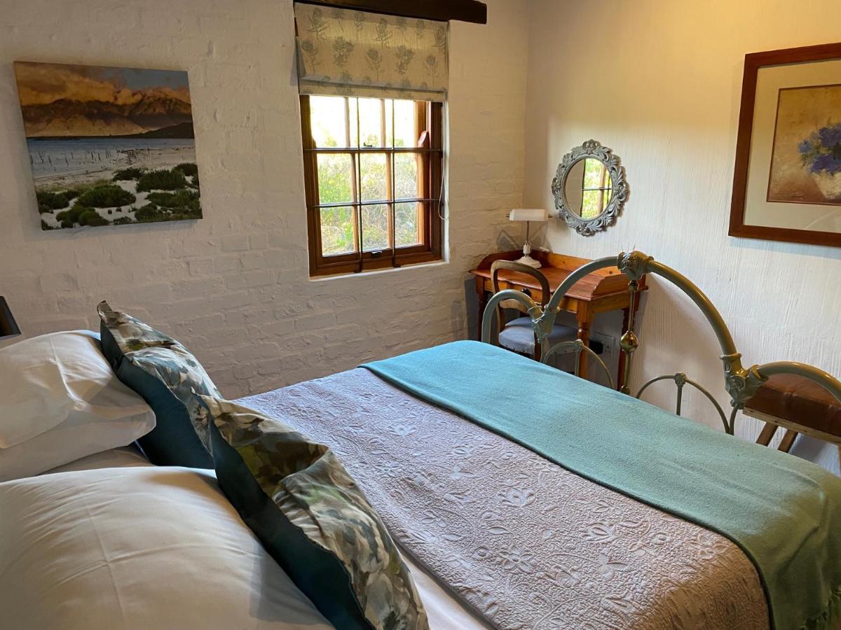 Hidden Stream Cottage Bettyʼs Bay Exteriör bild